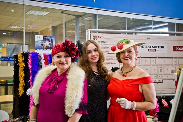 retro szafa na retro motor show