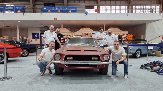 mustang klub polska na retro motor show