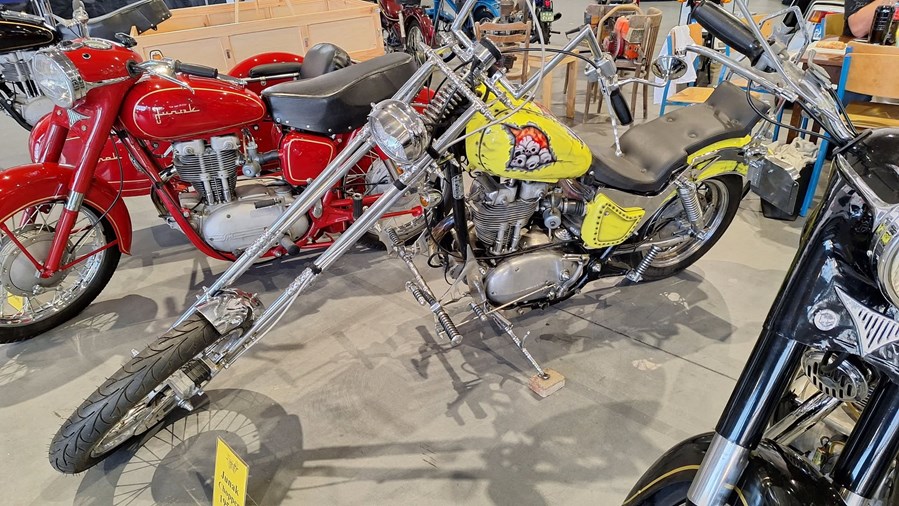 Grupa motocyklowa Dzikie Pyry Wielkopolski na Retro Motor Show