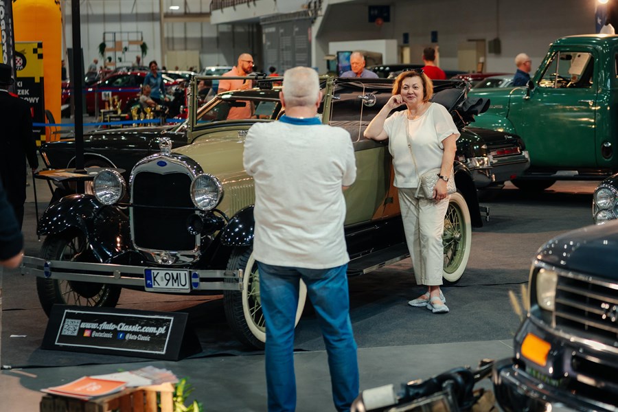 retro motor show