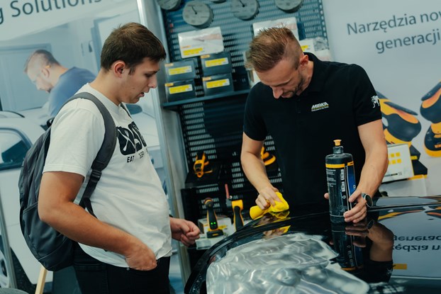 retro motor show akademia renowacji