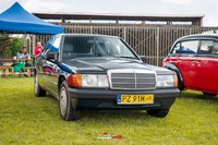 Mercedes 190 W201 na Retro Motor Show